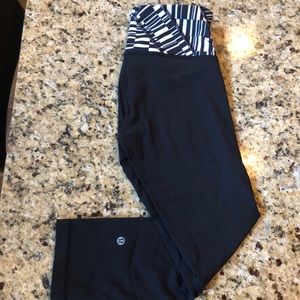 Lululemon Wunder Under Crop size 4 *reversible*